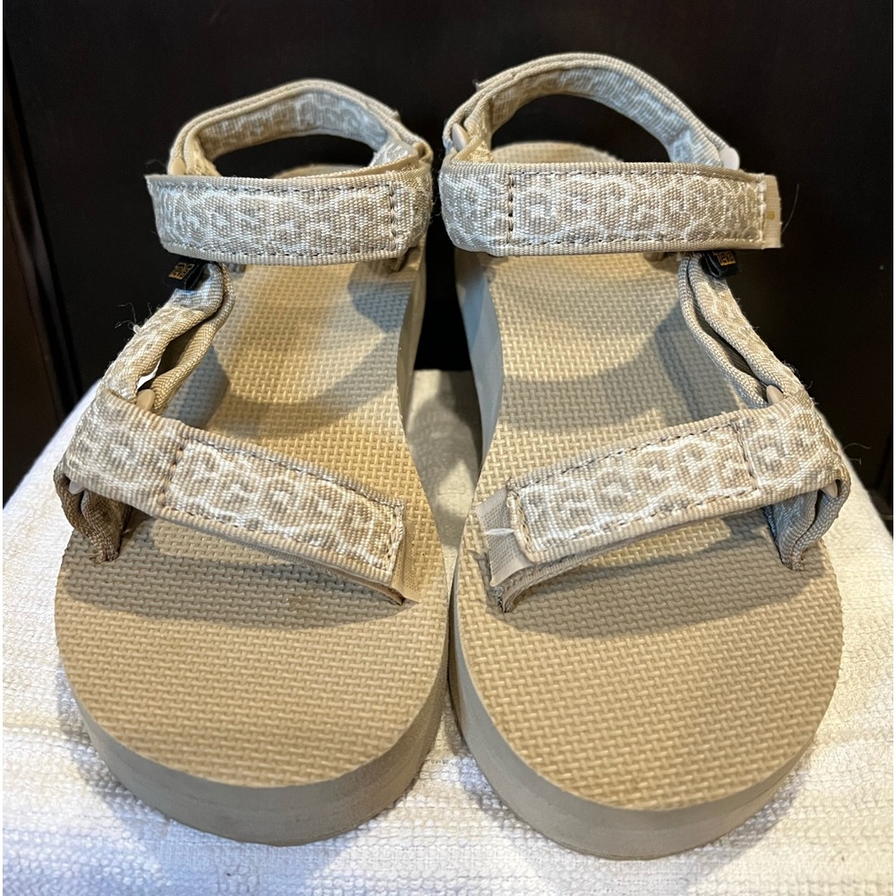 VGUC Teva Midform Universal Platform Sandals Dorinda Sesame Tan Animal Print